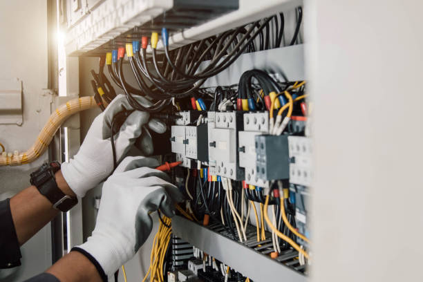 Best Local Electrician Companies  in Lauderdale Lakes, WI